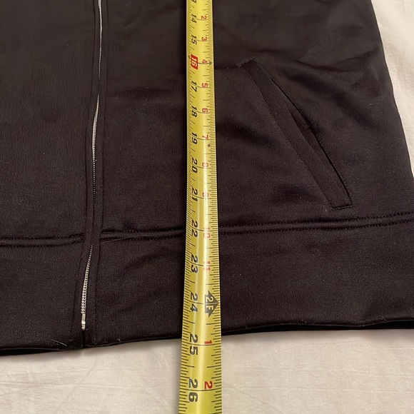 Men’s black Kenneth Cole zip up sleeveless vest - Picture 8 of 8